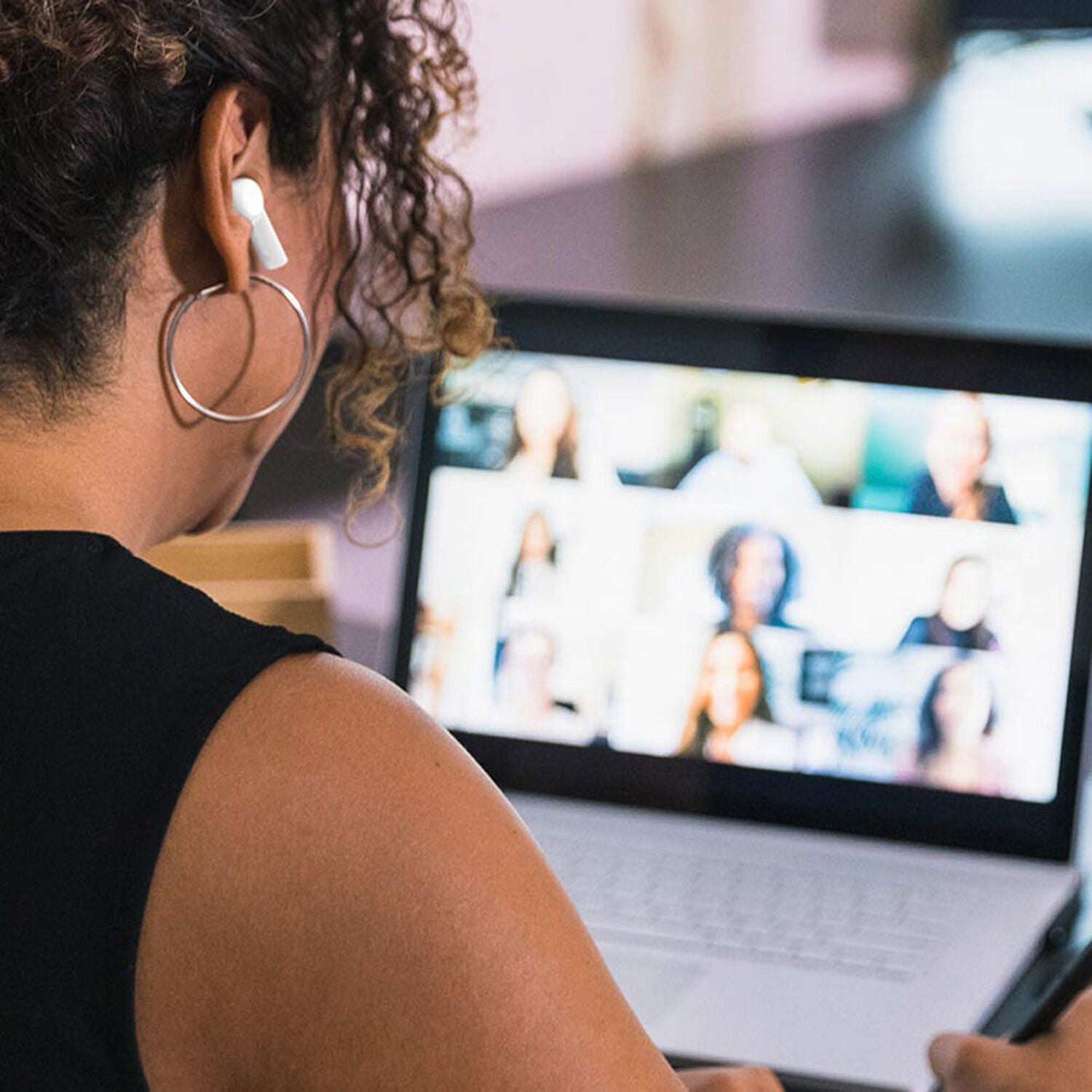 SOUNDFORM™ Freedom True Wireless Earbuds